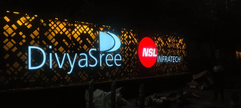 Project facade & entry identity